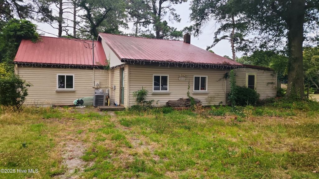 6533 Caratoke Highway, Grandy, NC 27939