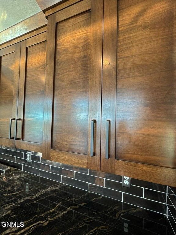 14044 48th Street NW, Williston, ND 58801 photo 20