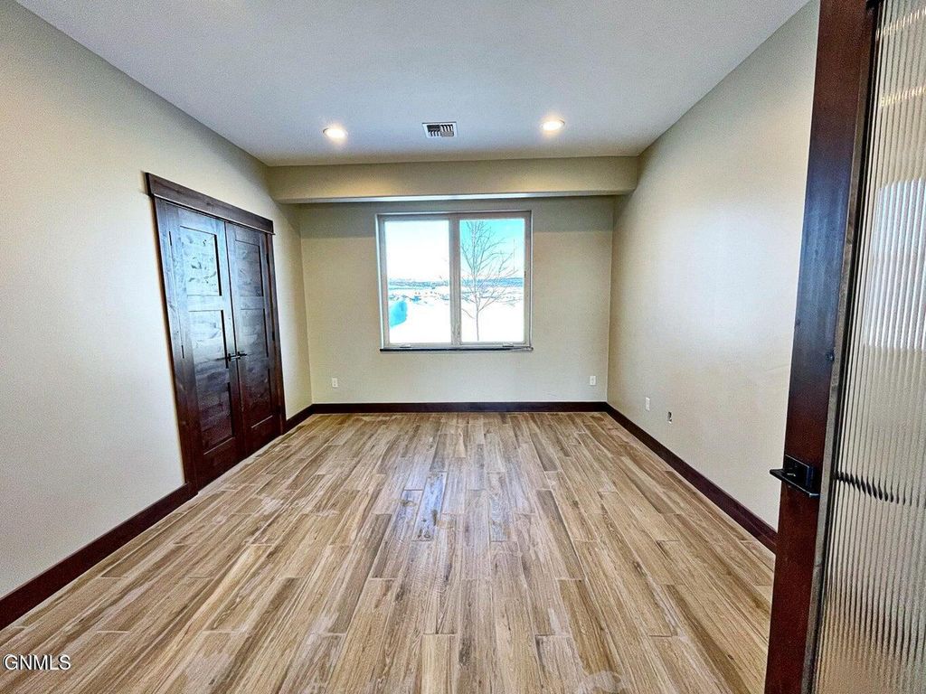 14044 48th Street NW, Williston, ND 58801 photo 37