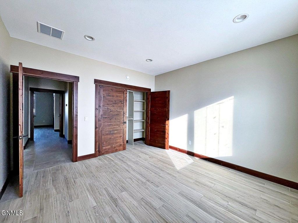 14044 48th Street NW, Williston, ND 58801 photo 42