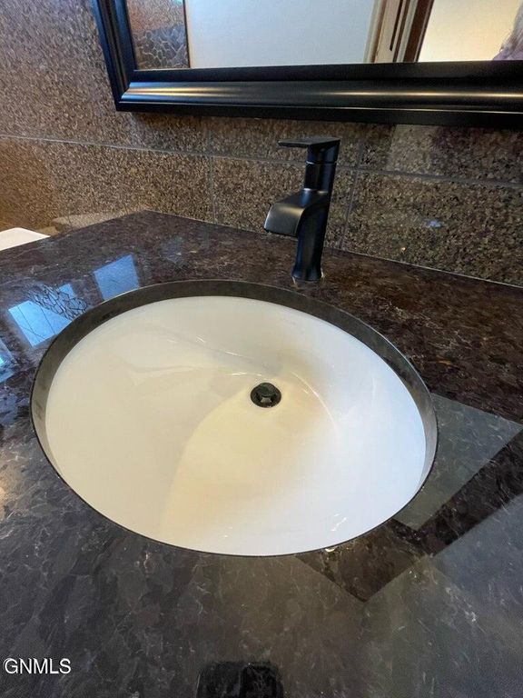 14044 48th Street NW, Williston, ND 58801 photo 46