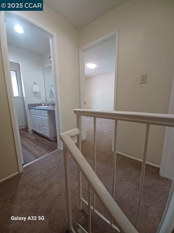 5496 Roundtree Dr D, Concord, CA 94521