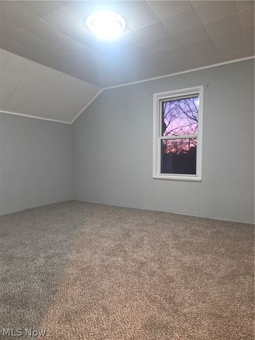 159 Piccadilly Street, Campbell, OH 44405