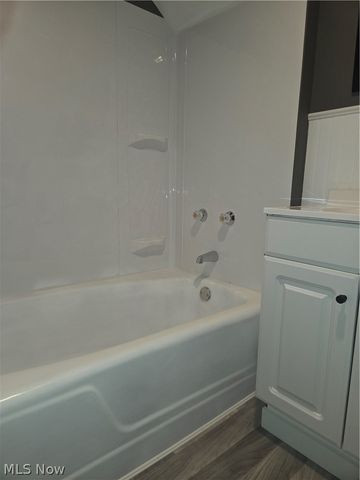 159 Piccadilly Street, Campbell, OH 44405