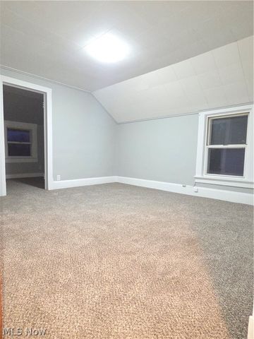 159 Piccadilly Street, Campbell, OH 44405