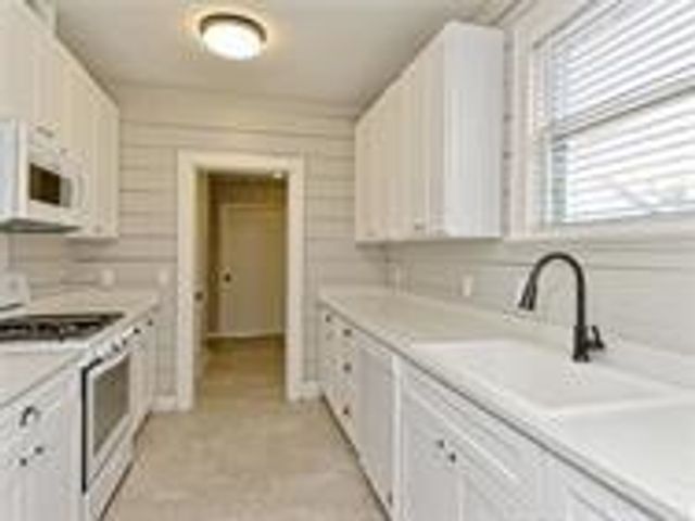 1218 Bickler RD, Austin, TX 78704