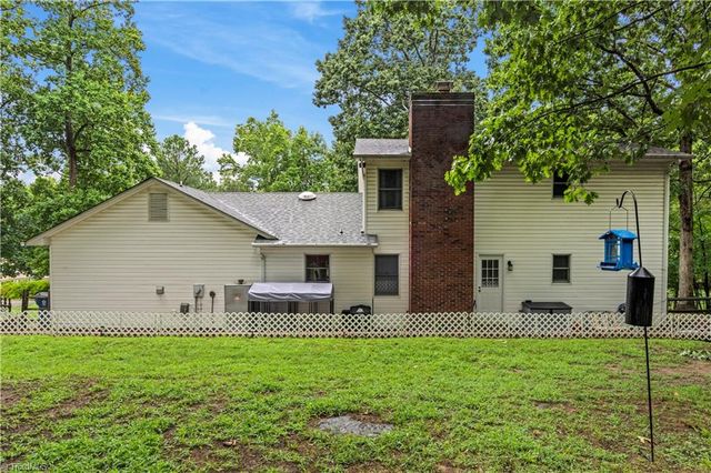 4721 Whisper Oak Drive, Trinity, NC 27370
