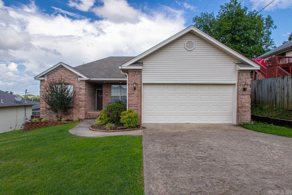 10712 Misty Ridge Drive, Sherwood, AR 72120