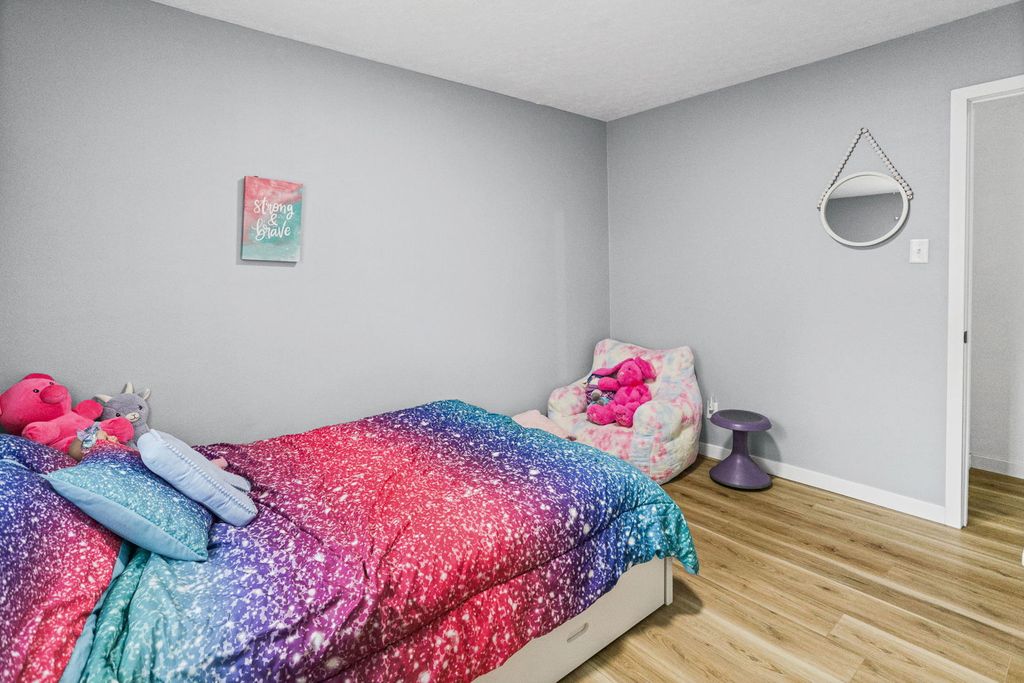 Image 22 of property listing at 742 N Reel Avenue, Salem, IL 62881