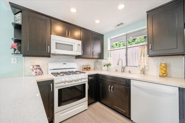1320 Palomar Place, Vista, CA 92084