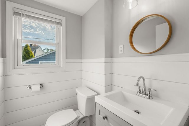 54 Furnace Brook Pkwy, Quincy, MA 02169