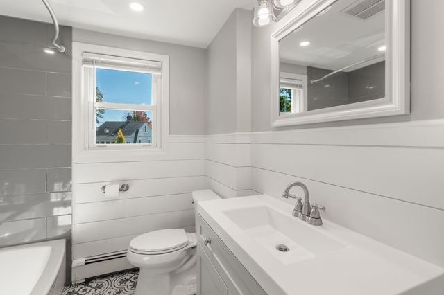 54 Furnace Brook Pkwy, Quincy, MA 02169
