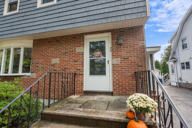 54 Furnace Brook Pkwy, Quincy, MA 02169
