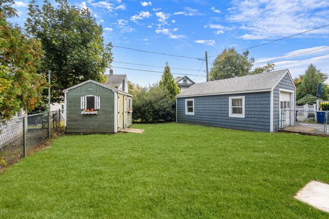 54 Furnace Brook Pkwy, Quincy, MA 02169