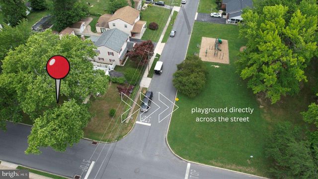 2400 GRAND AVE, Holmes, PA 19043