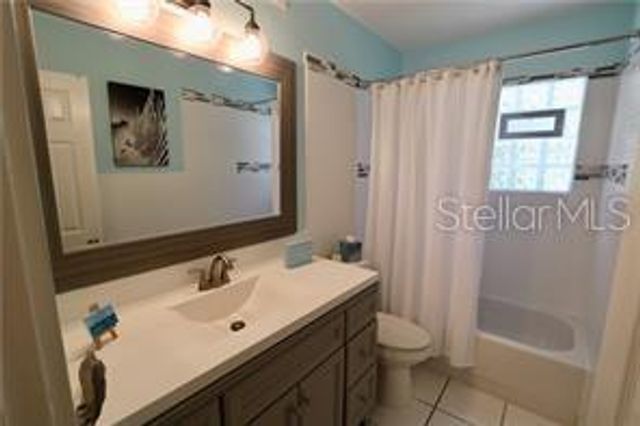 3835 ALMERIA AVENUE C3, Sarasota, FL 34239