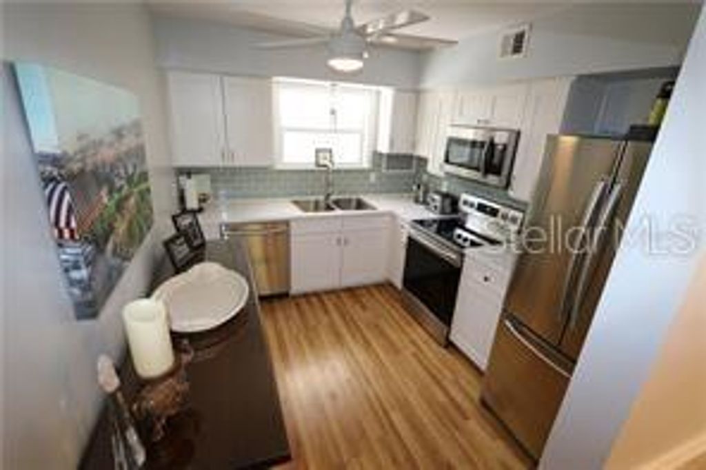 3835 ALMERIA AVENUE C3, Sarasota, FL 34239