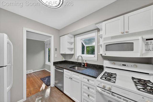 1035 N Old Woodward Avenue 1, Birmingham, MI 48009