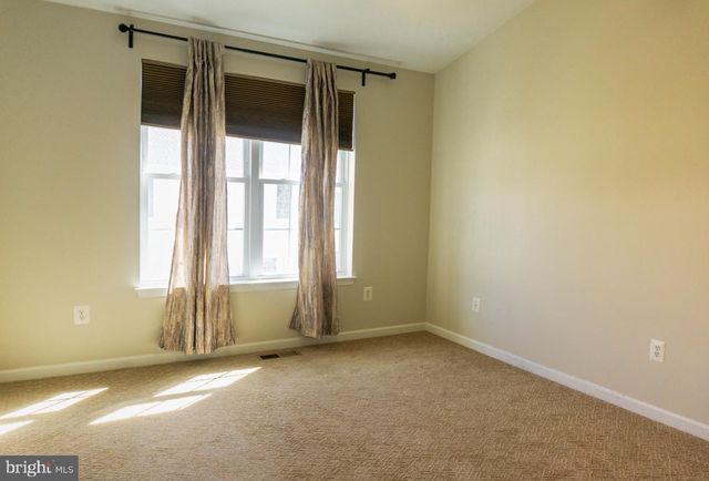 42829 PAMPLIN TER, Chantilly, VA 20152
