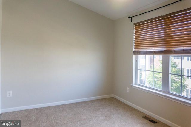 42829 PAMPLIN TER, Chantilly, VA 20152