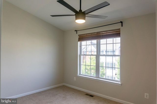 42829 PAMPLIN TER, Chantilly, VA 20152