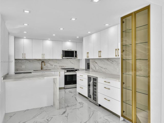 230 174th Street 712, Sunny Isles Beach, FL 33160