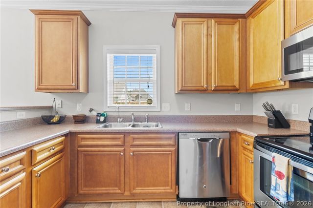 1815 BRAWLEY Avenue, Fayetteville, NC 28314