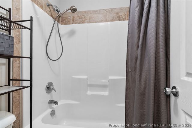 1815 BRAWLEY Avenue, Fayetteville, NC 28314