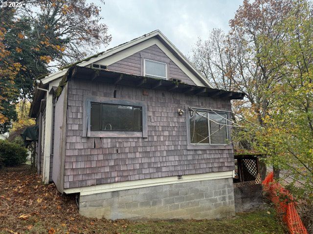 1638 Se MILL St, Roseburg, OR 97470