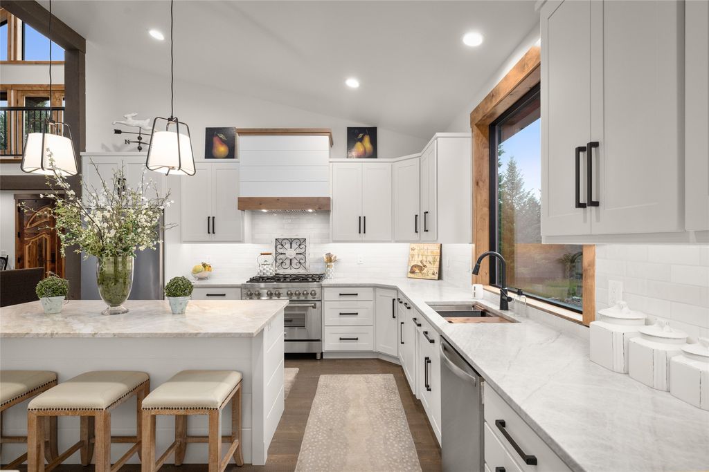 108 Spoklie Drive, Lakeside, MT 59922 photo 12