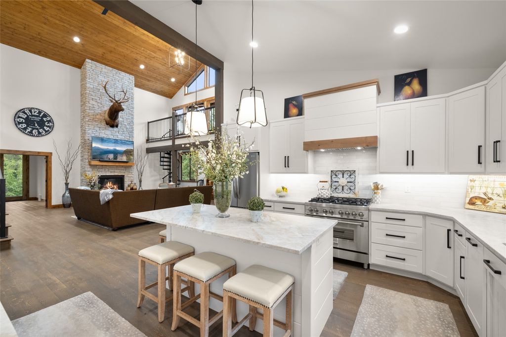 108 Spoklie Drive, Lakeside, MT 59922 photo 13