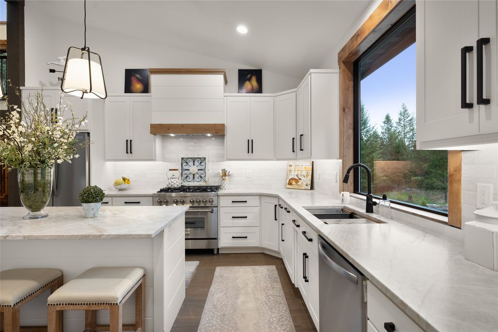 108 Spoklie Drive, Lakeside, MT 59922 photo 14