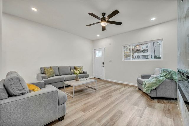 5115 Poe Way, Lawrenceville, PA 15201