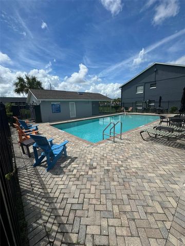 4227 PERSHING POINTE PLACE 8, Orlando, FL 32822