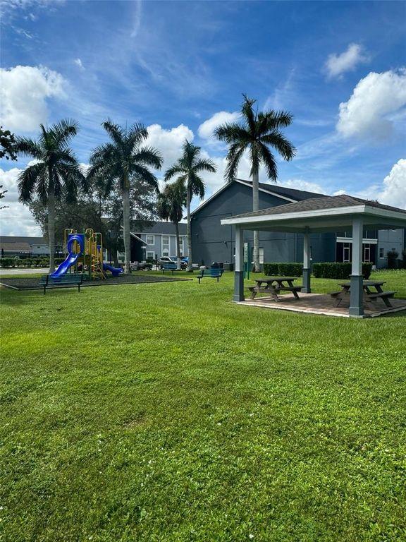 Image 27 of property listing at 4227 PERSHING POINTE PLACE 8, Orlando, FL 32822