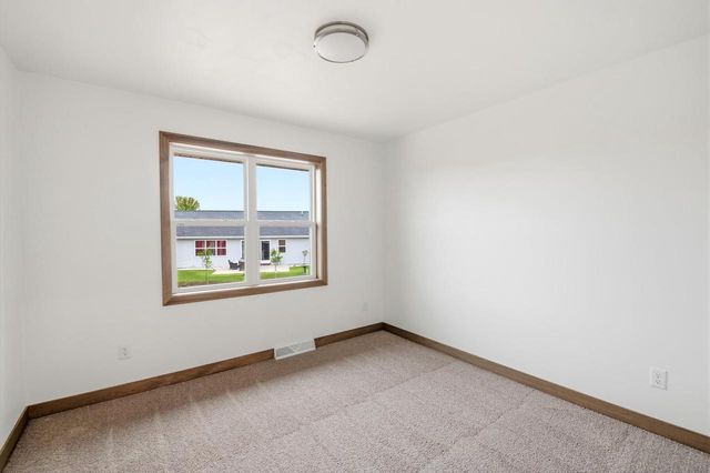 569 EMERALD ISLE COURT, Wrightstown, WI 54180