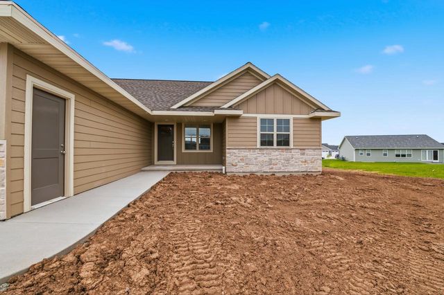569 EMERALD ISLE COURT, Wrightstown, WI 54180