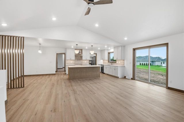 569 EMERALD ISLE COURT, Wrightstown, WI 54180