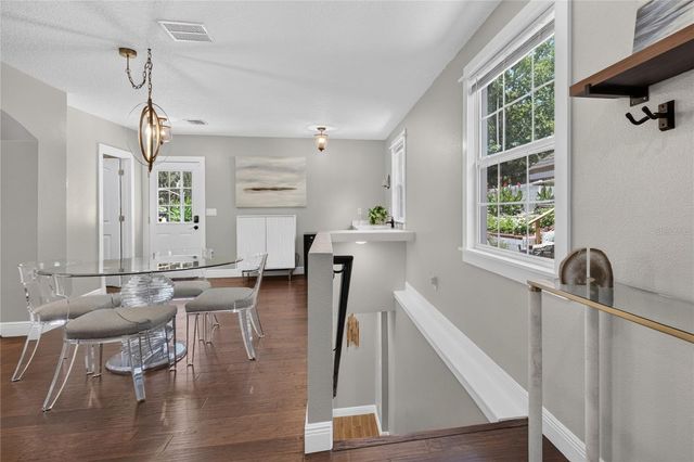 102 N CLAYTON STREET, Mount Dora, FL 32757