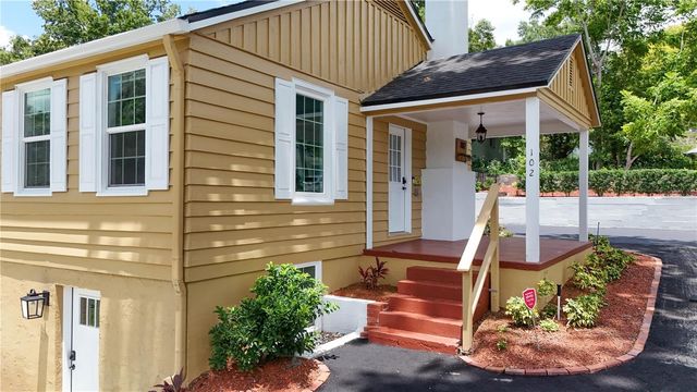102 N CLAYTON STREET, Mount Dora, FL 32757