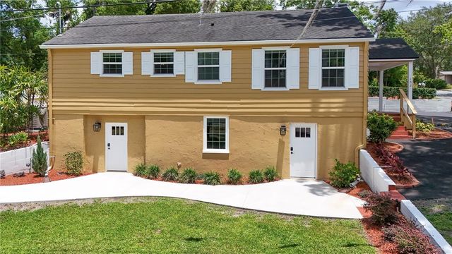 102 N CLAYTON STREET, Mount Dora, FL 32757