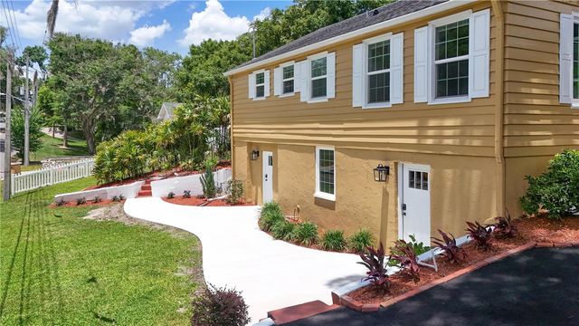 102 N CLAYTON STREET, Mount Dora, FL 32757