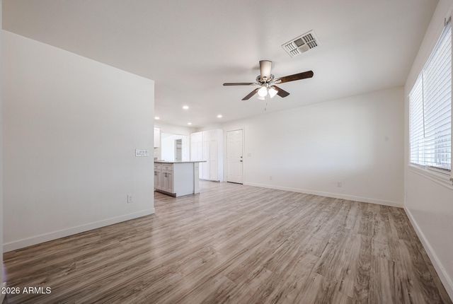 7014 N 77TH Avenue, Glendale, AZ 85303