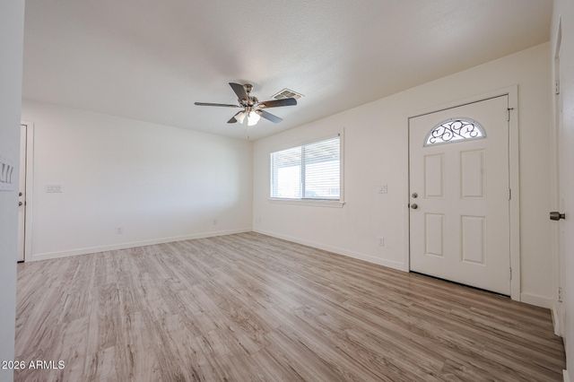 7014 N 77TH Avenue, Glendale, AZ 85303