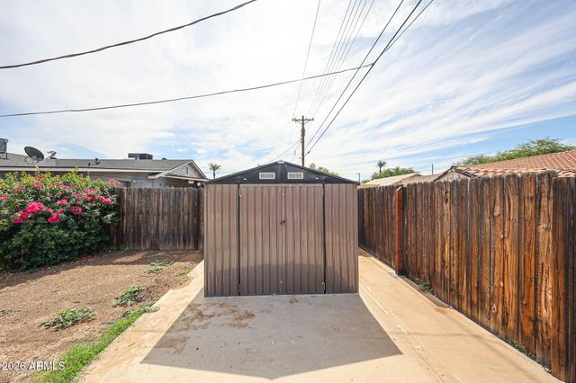 7014 N 77TH Avenue, Glendale, AZ 85303