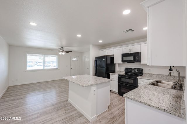 7014 N 77TH Avenue, Glendale, AZ 85303