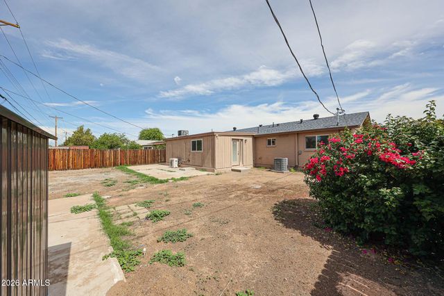 7014 N 77TH Avenue, Glendale, AZ 85303