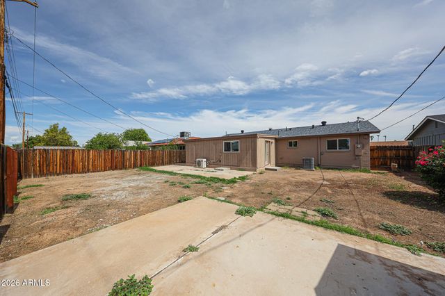 7014 N 77TH Avenue, Glendale, AZ 85303