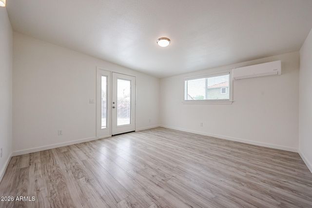 7014 N 77TH Avenue, Glendale, AZ 85303