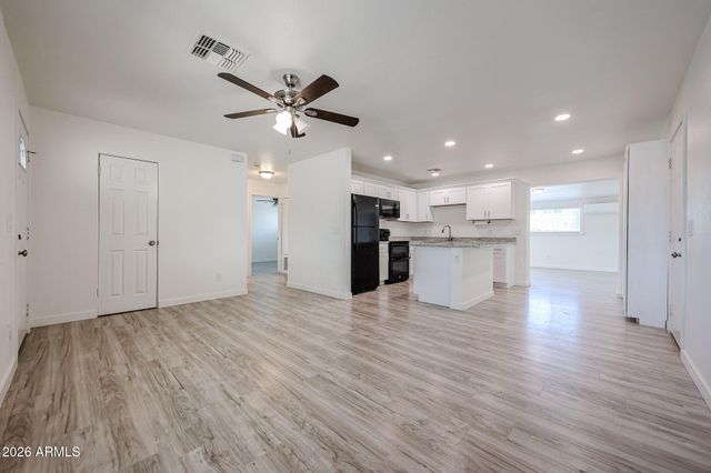 7014 N 77TH Avenue, Glendale, AZ 85303